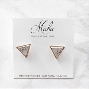 NWT Triangle Earrings